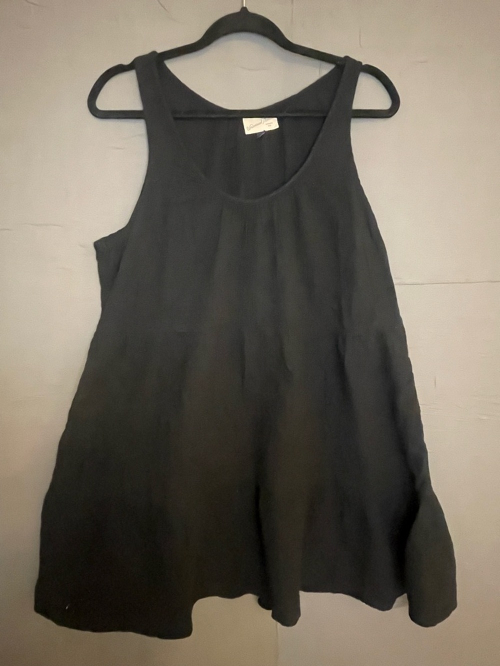 Universal Thread Black Gauze Tiered Sleeveless Top Blouse Women's Size Large